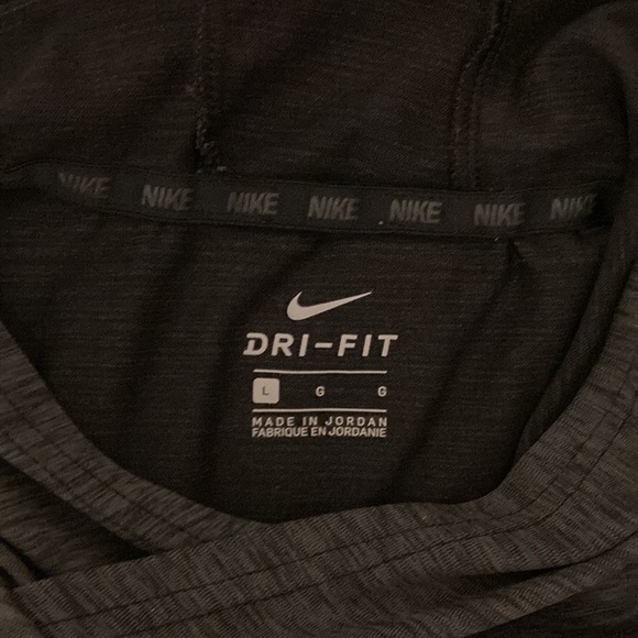 Nike DRI-FIT Pro Kids Long Sleeve Athletic Hoodie. Sz. Large. Like New! - Picture 3 of 3